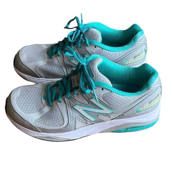 New Balance 1540v2 Women’s Athletic Shoes in Gray and Teal, Size 8.5 wide - Picture 3 of 10